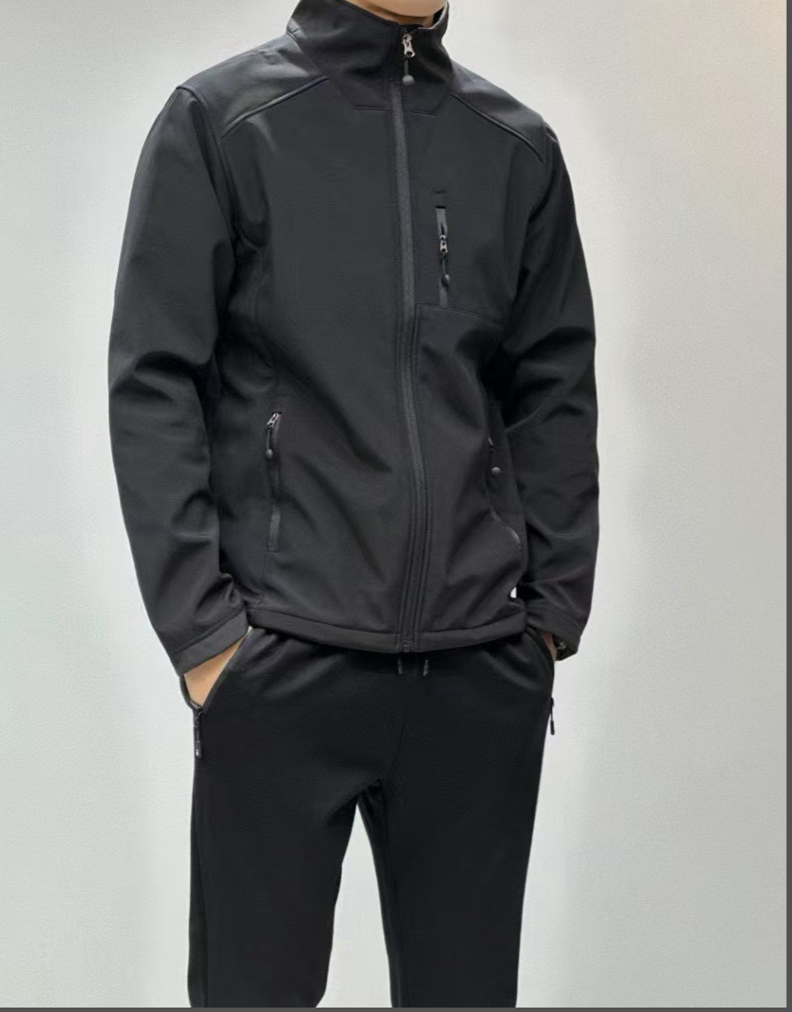Custom softshell work jacket in black